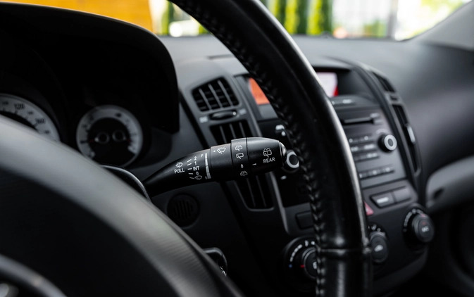 Kia Ceed cena 17900 przebieg: 162000, rok produkcji 2008 z Radom małe 529